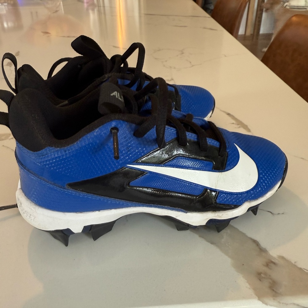 Nike Kids Blue and Black Sneakers